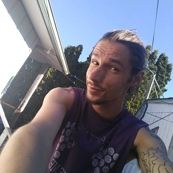 Meet your Posher, Kyle - Picture 1 of 1